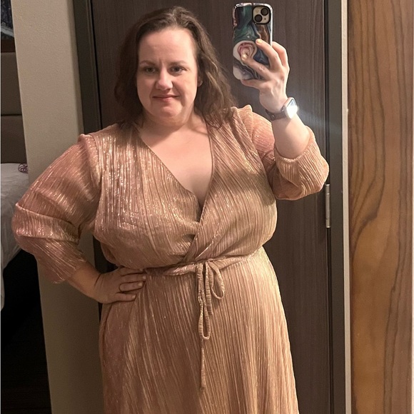 Meet your Posher, Tiffany - Picture 2 of 5